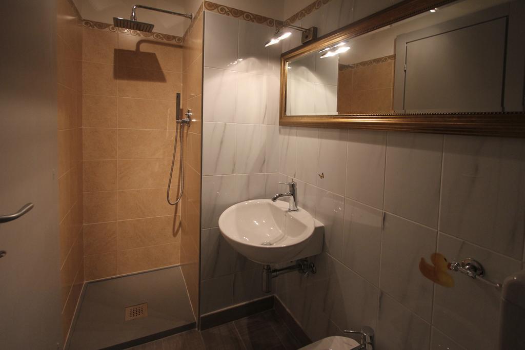 Hotel Francesca Varazze Esterno foto